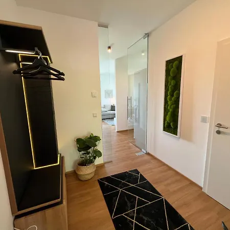 Designapartment Blue Sky -55m2-free Parking & Wifi Appartamento *